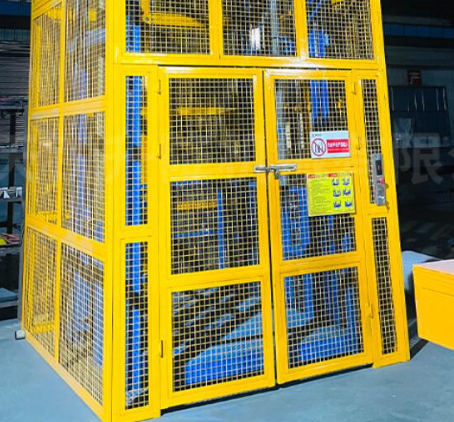 常宁货梯可以安装在室外吗